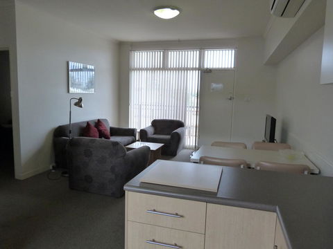 Glenelg Holiday Apartments - Corfu - Accommodation Yamba 10
