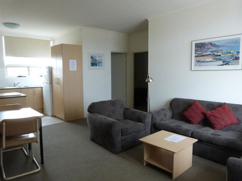 Glenelg Holiday Apartments - Corfu - Accommodation Yamba 5