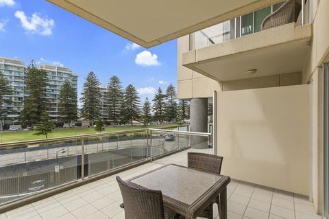 Pier Luxury Apartments - Accommodation Yamba 5