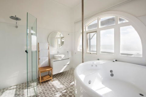 Seawall Apartments - Accommodation Yamba 10