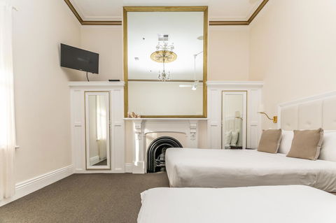 Seawall Apartments - Accommodation Yamba 5