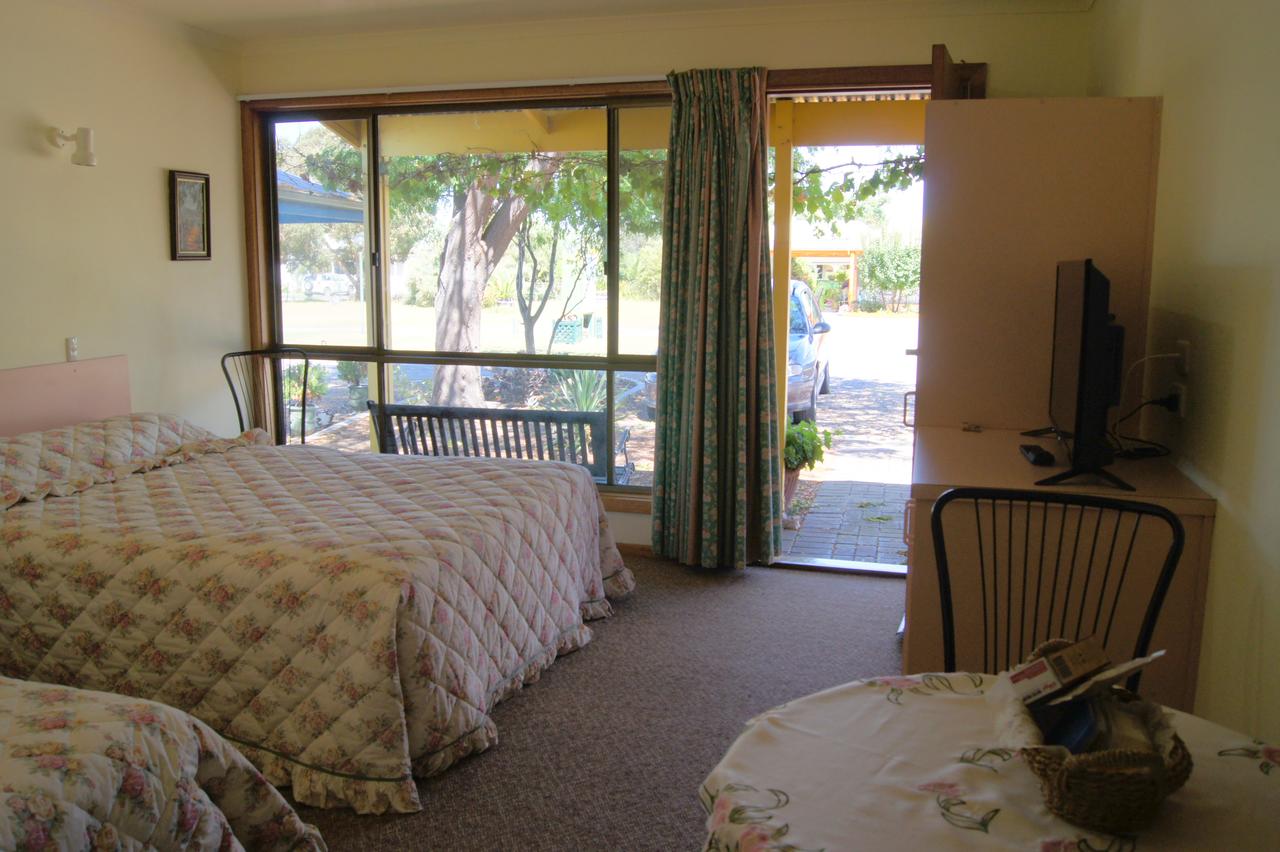 Milang SA Accommodation Yamba