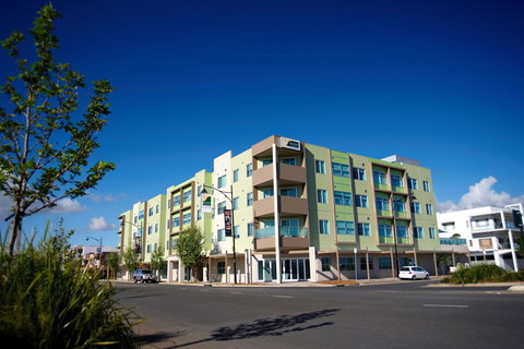 Quest Mawson Lakes - Accommodation Yamba 0