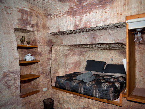 Ali\'s Underground Studio - Accommodation Yamba 9