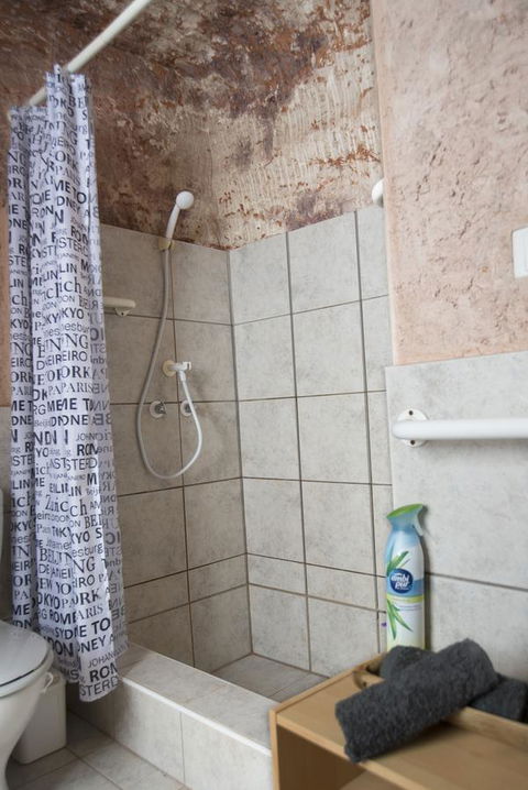 Ali\'s Underground Studio - Accommodation Yamba 11
