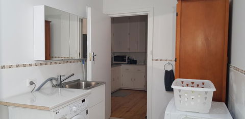 Unit In Marion - Accommodation Yamba 4