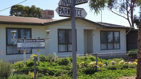 The Quorn-er House - Accommodation Yamba 2