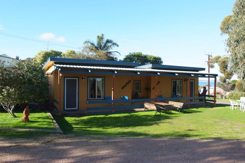 Casuarina Coastal Units - Accommodation Yamba 2