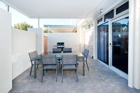 Loxton Courthouse Apartments - Accommodation Yamba 18