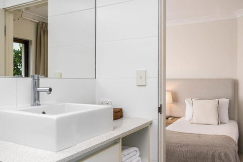 Bayview Beachfront Apartments, In Town Right On The Beach - Accommodation Yamba 31