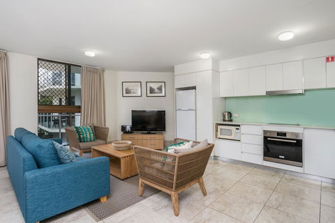 Bayview Beachfront Apartments, In Town Right On The Beach - Accommodation Yamba 40