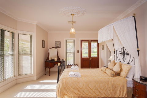 Angaston Saleyards Luxury Accommodation - Accommodation Yamba 1