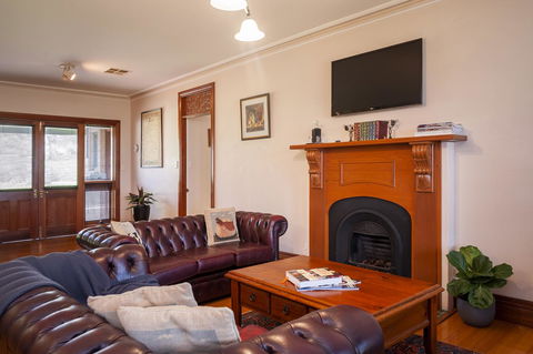 Angaston Saleyards Luxury Accommodation - Accommodation Yamba 24