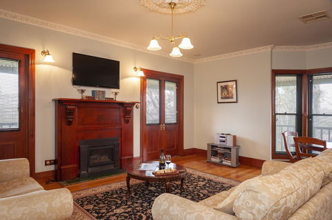 Angaston Saleyards Luxury Accommodation - Accommodation Yamba 8