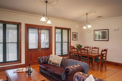 Angaston Saleyards Luxury Accommodation - Accommodation Yamba 7