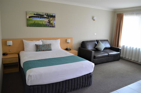 Bathurst Motor Inn - Accommodation Yamba 2