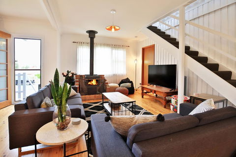 Hudson Bay @ Basin View-Pet Friendly-15 Mins To Hyams Beach - Accommodation Yamba 0