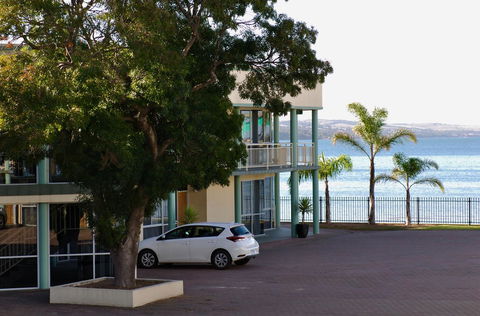Hilton Beachfront Motel - Accommodation Yamba 42