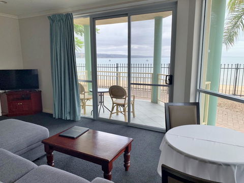 Hilton Beachfront Motel - Accommodation Yamba 3