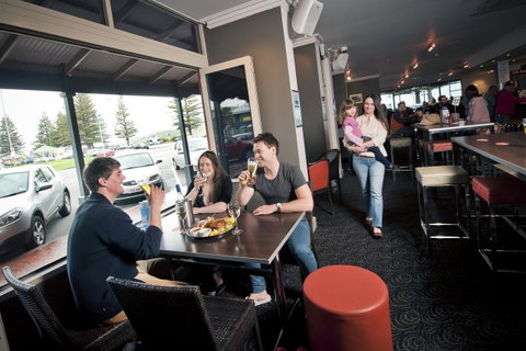 Nightcap At Hotel Victor - Accommodation Yamba 21