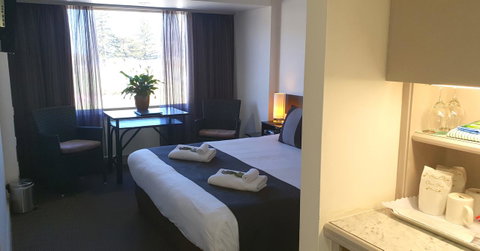 Nightcap At Hotel Victor - Accommodation Yamba 1