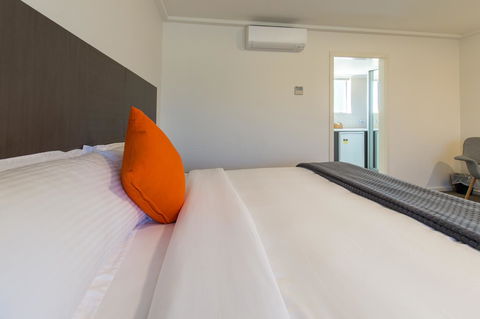 Mick O\'Sheas - Accommodation Yamba 15