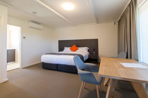 Mick O\'Sheas - Accommodation Yamba 29