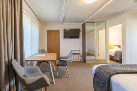 Mick O\'Sheas - Accommodation Yamba 5