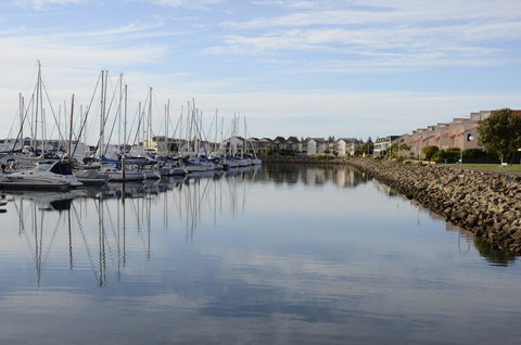 Townhouse On The Marina - Accommodation Yamba 7