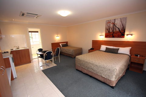 Clare Central - Accommodation Yamba 18
