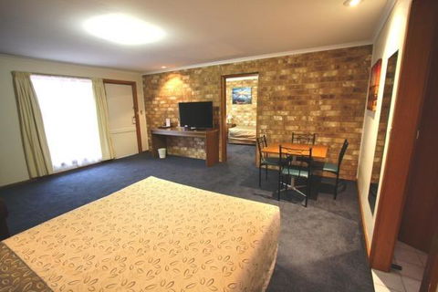 Clare Central - Accommodation Yamba 13