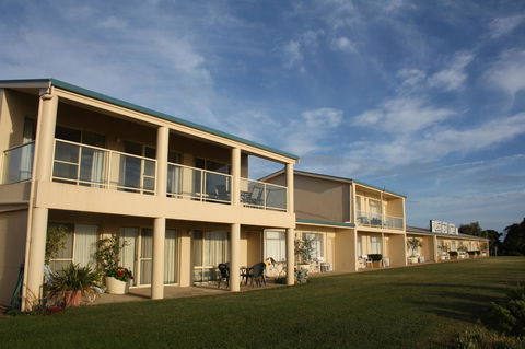 Lakeview Motel And Apartments - Accommodation Yamba 2