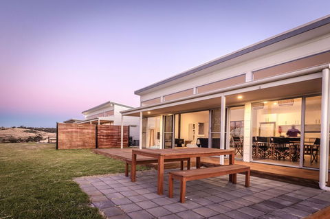 Middle River Beach House, Western House - Accommodation Yamba 16