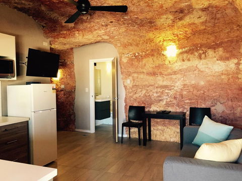 The Lookout Cave Underground Motel - Accommodation Yamba 17