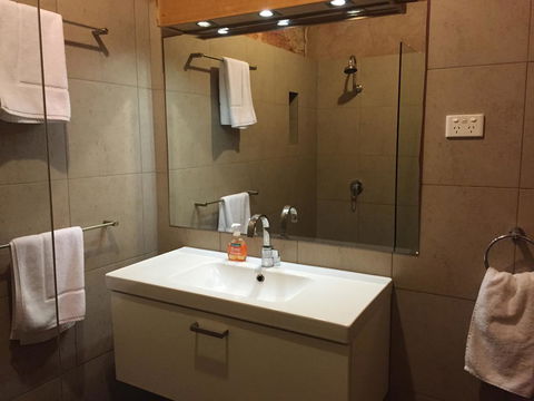 The Lookout Cave Underground Motel - Accommodation Yamba 30