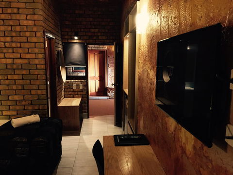 The Lookout Cave Underground Motel - Accommodation Yamba 33