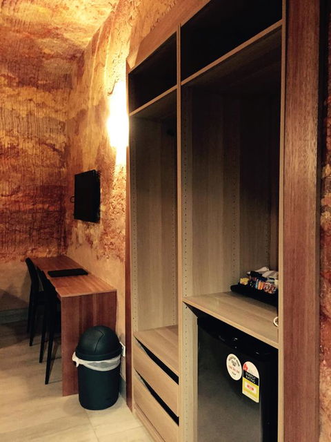 The Lookout Cave Underground Motel - Accommodation Yamba 36