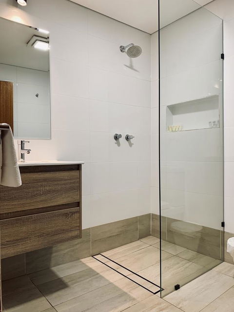The Lookout Cave Underground Motel - Accommodation Yamba 1