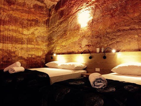 The Lookout Cave Underground Motel - Accommodation Yamba 34