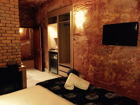 The Lookout Cave Underground Motel - Accommodation Yamba 42