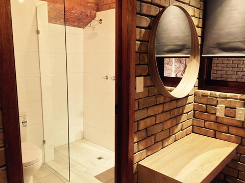 The Lookout Cave Underground Motel - Accommodation Yamba 32