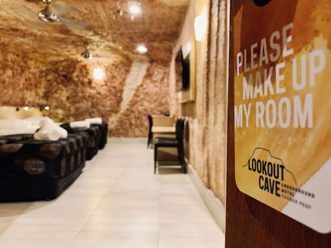 The Lookout Cave Underground Motel - Accommodation Yamba 4