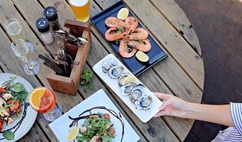 Caledonian Inn - Accommodation Yamba 18