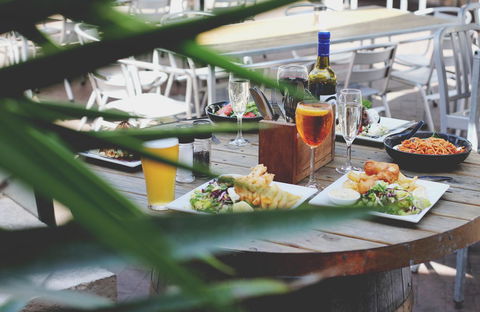 Caledonian Inn - Accommodation Yamba 19