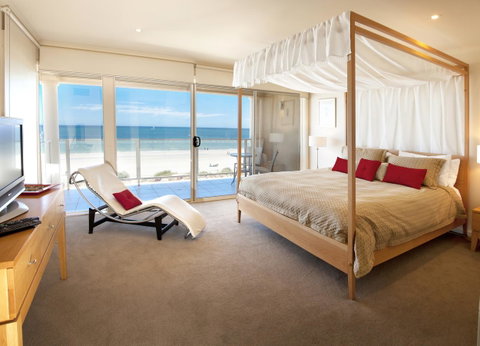 Adelaide Luxury Beach House - Accommodation Yamba 4