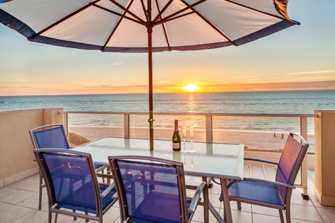 Adelaide Luxury Beach House - Accommodation Yamba 9