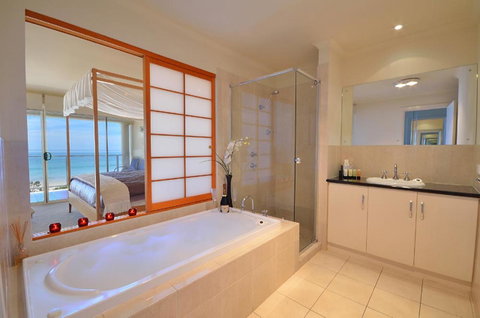 Adelaide Luxury Beach House - Accommodation Yamba 11