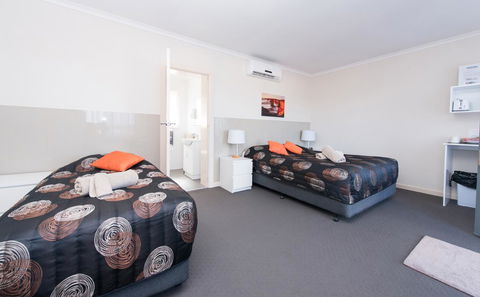 Blue Lake Motel - Accommodation Yamba 1