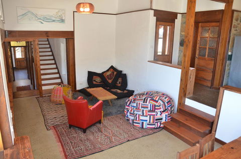 Of Stone & Wood Guesthouse - Accommodation Yamba 7