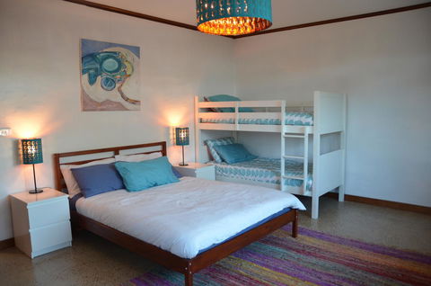 Of Stone & Wood Guesthouse - Accommodation Yamba 13